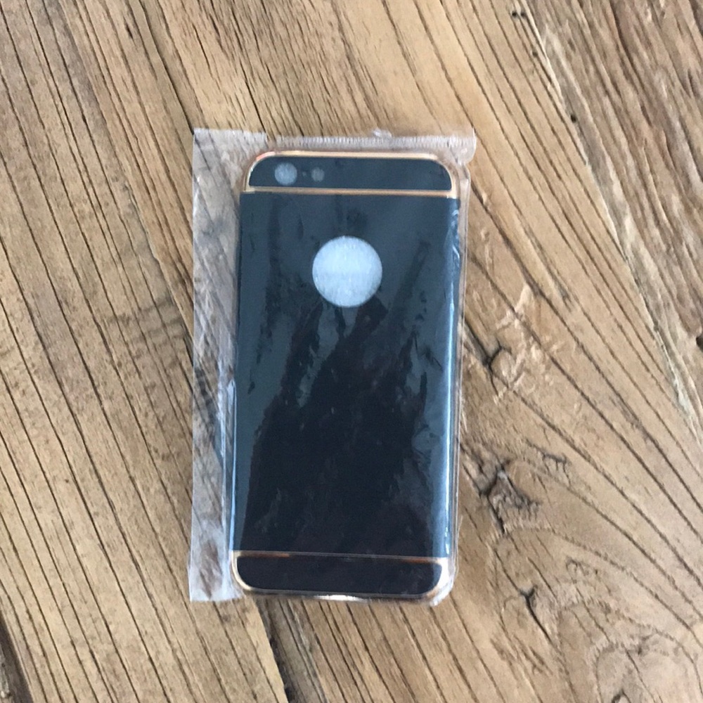 I Phone 6 cover w/brass detail